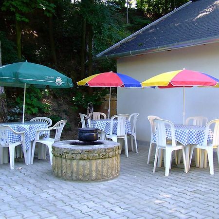 Relax Apartmans Balatonszárszó Eksteriør bilde